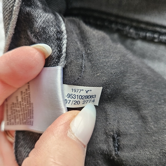 AEO Highest Rise Mom Jean Distressed Gray Size 6 Long - Picture 11 of 14